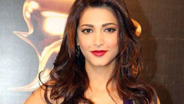 Shruti Hassan 32nd Birthday: The Actor & Singer Can't Live Without Sweets. Here's Proof!