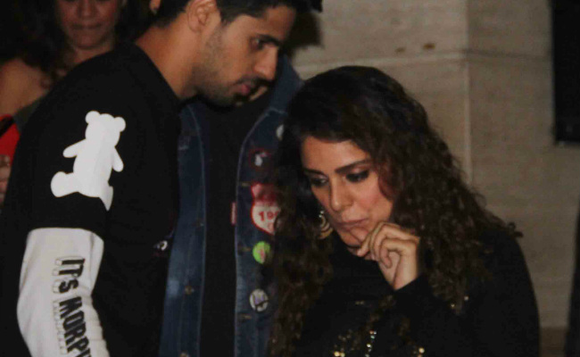 Sidharth Malhotra And A Mystery Woman From His Birthday Party Are Trending