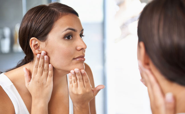 Expert Reveals 9 Things You Should Never Put On Our Face