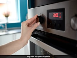 ओवन की सफाई के लिए अपनाएं ये cleaning hacks, घर में रखी इन चीजों से बनाए घोल  ओवन की सफाई के लिए अपनाएं ये cleaning hacks, घर में रखी इन चीजों से बनाए घोल