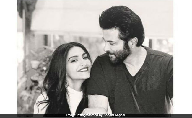 Sonam Kapoor's Reaction To Dad Anil Kapoor's Tweet Is All Of Us