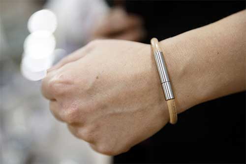 stinky invi bracelet