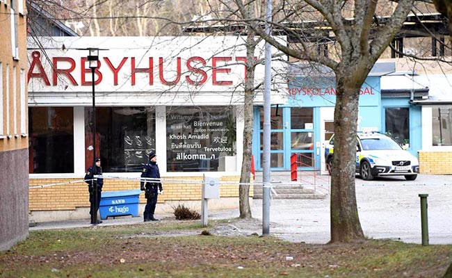 Man Scoops Something From The Ground In Stockholm And It Explodes In His Hand