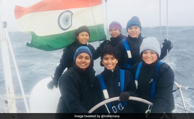 All-Women Crew Of INSV Tarini Receives Tenzing Norgay Award