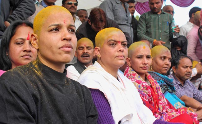 Four Women Teachers Tonsure Their Heads In Protest In Madhya Pradesh