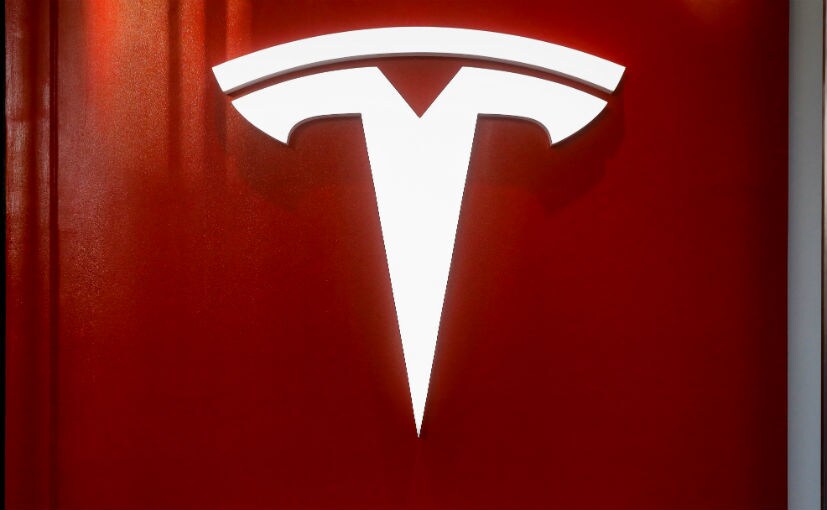 U.S. Auto Regulator Probes Tesla 'Autopilot' Crash U.S. Auto Regulator Probes Tesla 'Autopilot' Crash