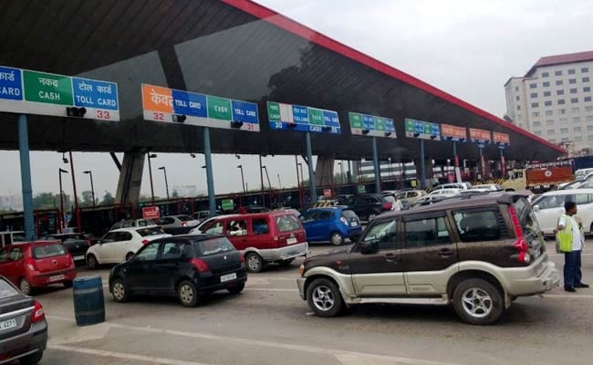 Live Within 20 Km Of A Toll Plaza? You May Be Eligible For Rs 1,500 Annual Pass From November 1