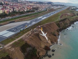 Video Shows A Jetliner Teetering Above The Black Sea After It Slid Off The Runway Video Shows A Jetliner Teetering Above The Black Sea After It Slid Off The Runway