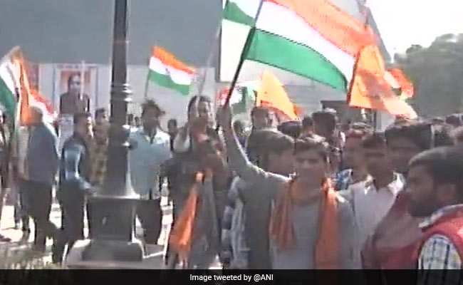 At Agra's Tiranga Rally, Vishwa Hindu Parishad Says Message To "Traitors"