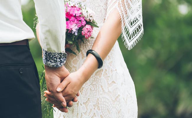 Bride's Parents Ask Chinese Man To Pay Dowry of $40,000, He Files A Complaint