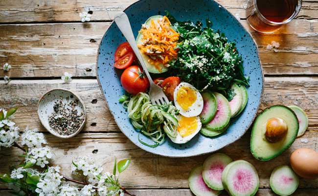 Weight Loss May Cut Breast Cancer Risk For Post-Menopausal Women: 5 Diet Tips For Healthy Weight Loss