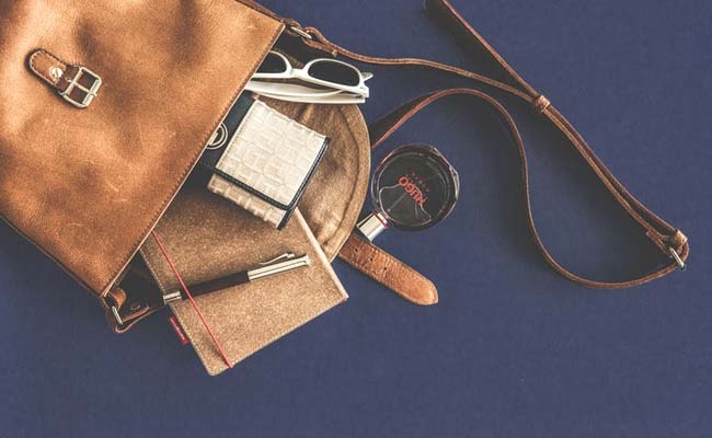 11 Essentials For A Working Woman's Bag