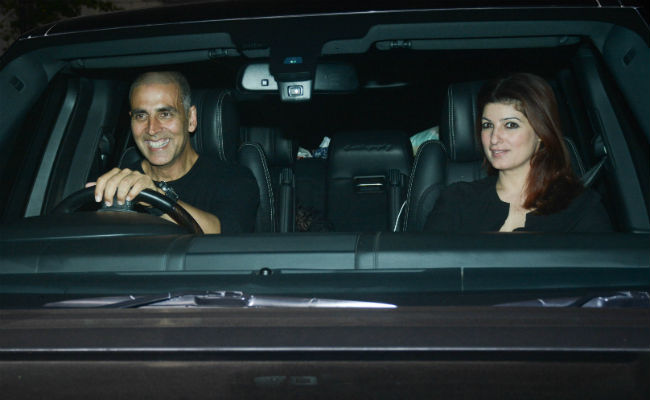 <i>PadMan</i>: Akshay Kumar And Twinkle Khanna Screen Film For Sridevi, Janhvi And Others