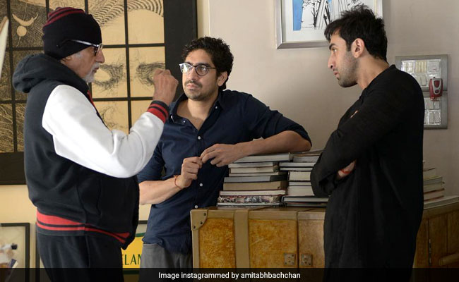 <I>Brahmastra</i> Co-Stars Amitabh Bachchan And Ranbir Kapoor Are At Work. See Big B's Post
