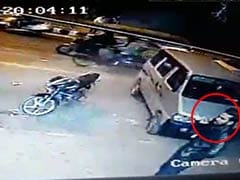 Before Photographer's Murder On Delhi Road, His Last Moments On CCTV