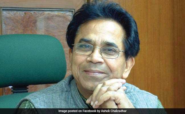 Know All About Hindi Satirist And Padma Shri Ashok Chakradhar