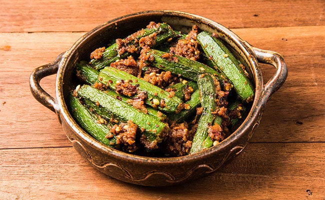 Indian Cooking Tips: How To Make Lahsuni Bhindi For Wholesome Dinner