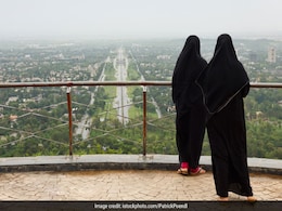 गर्लफ्रेंड से KISS पाने के लिए लड़के ने बुर्का पहनकर किया ऐसा, पहुंच गया जेल, जानें क्या है मामला गर्लफ्रेंड से KISS पाने के लिए लड़के ने बुर्का पहनकर किया ऐसा, पहुंच गया जेल, जानें क्या है मामला