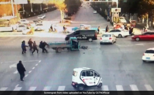 On Camera, E-Rickshaw Spins Out Of Control. How It Was Stopped
