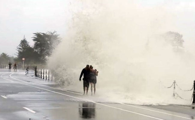 Image result for Hundreds of stranded tourists freed as roads reopen in New Zealand