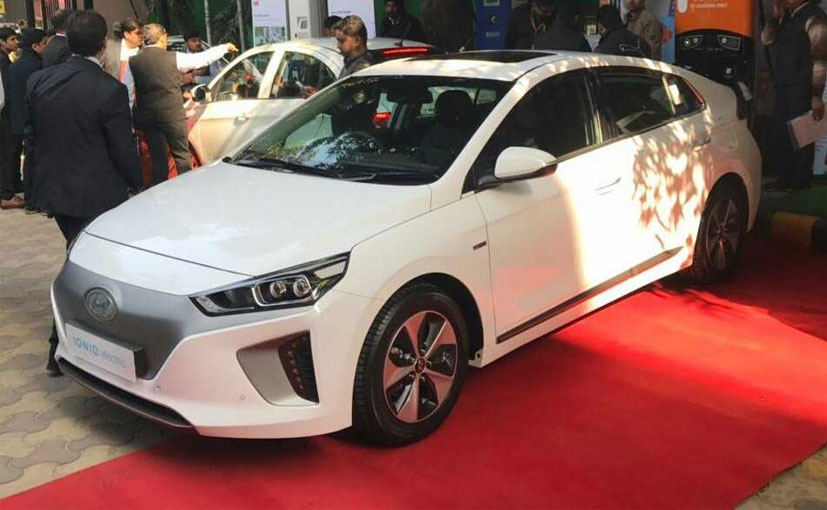 ABB Installs Electric Vehicle Fast Charger Station At NITI Aayog