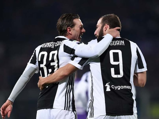 Serie A: Federico Bernardeschi, Gonzalo Higuain Put Juventus Top Amid VAR Fiasco