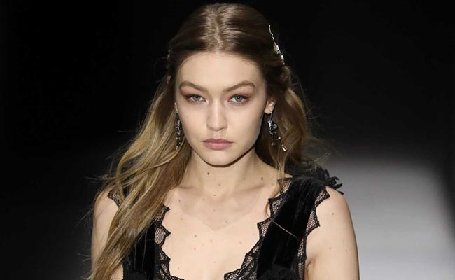 Read Model Gigi Hadid's Tweets To Body-Shamers Who Think She's 'Too Big'