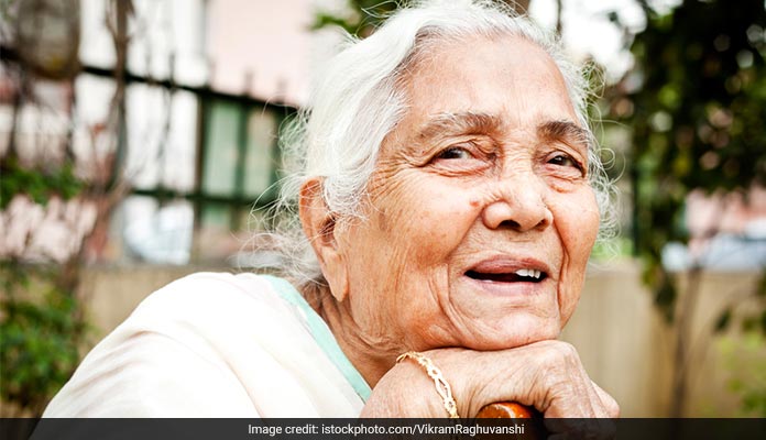 दादी-नानी की चीजों से बनवाएं यादों का फोटो फ्रेम, फ‍िर हर पल महसूस होगा उनका अहसास