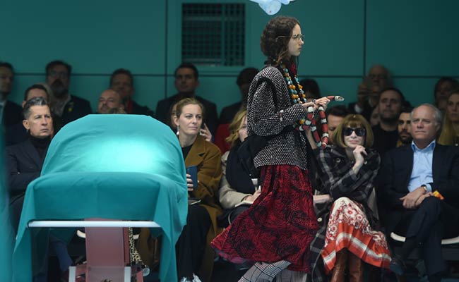 Gucci's Fantastical Fall 2018 Show Included Baby Dragons, Snakes And More