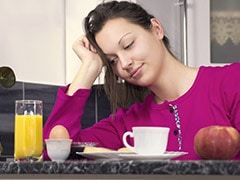 How To Beat Hangover: 5 Foods And Drinks That Can Worsen Your Hangover!