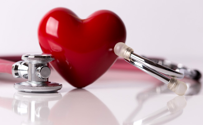 High BP, Smoking Makes Women More Prone To Heart Attack:&nbsp;Foods To Prevent Heart Problems And Blood Pressure