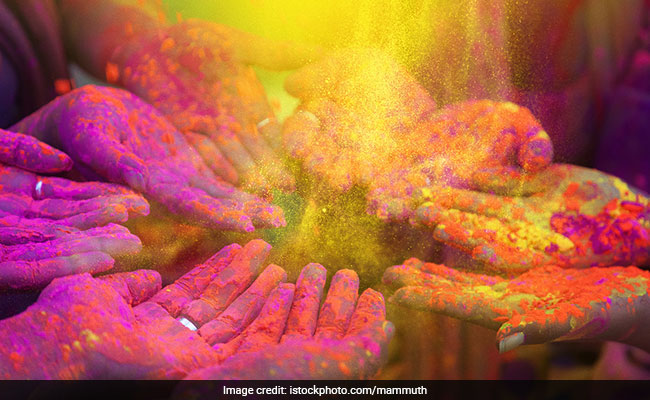5 Home Remedies To Remove Holi Colour Stains Easily