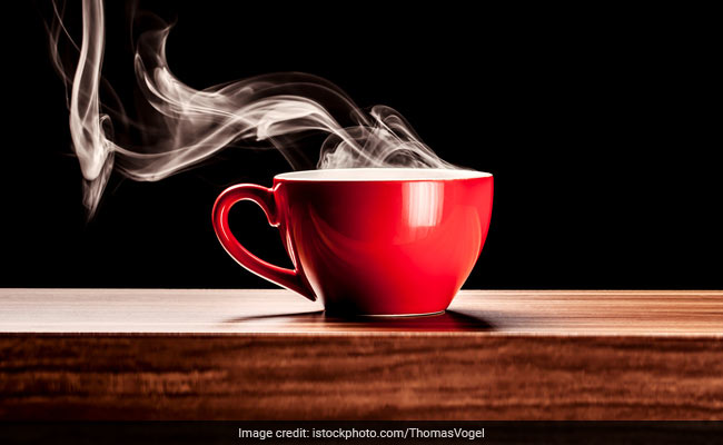 Fond Of Sipping Piping Hot Tea? Beware! It Raises Risk Of This Cancer Fond Of Sipping Piping Hot Tea? Beware! It Raises Risk Of This Cancer