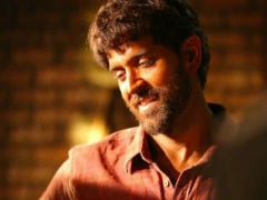 If You Were Struck By Hrithik Roshan's <i>Super 30</i> Look, So Was Anand Kumar, Whom He Plays