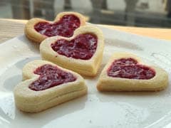 Strawberry Jam Shortbread Biscuit