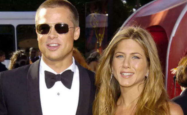 The One Where Twitter Realises Jennifer Aniston And Brad Pitt Are Both Single