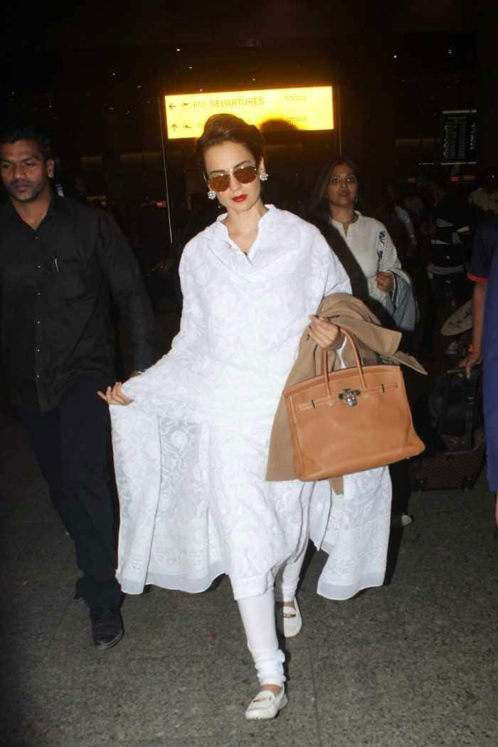 kangana ranaut airport