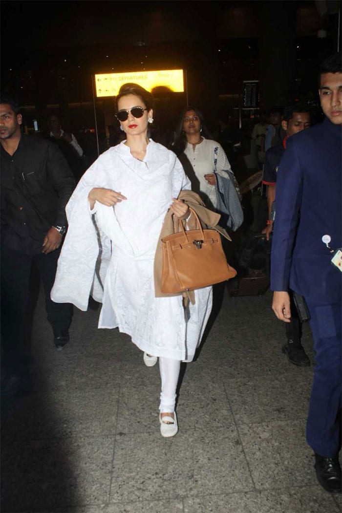 kangana ranaut airport