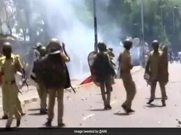 Shuhaib Killing: Youth Congress Workers Clash With Police In Kerala Shuhaib Killing: Youth Congress Workers Clash With Police In Kerala
