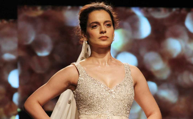 Lakme Fashion Week 2018 Day 5: Kareena Kapoor, Kangana Ranaut And 10 Other Celeb Showstoppers