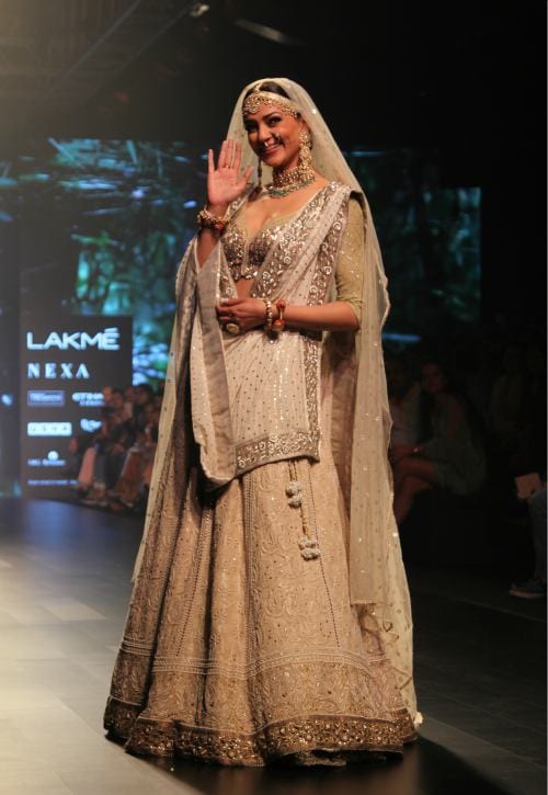 Lakme Fashion Week 2018: Sushmita Sen To Shahid And Mira Kapoor, Scene- Stealing Celeb Showstoppers