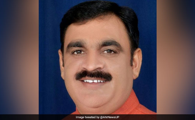 सड़क दुर्घटना में बीजेपी एमएलए लोकेंद्र सिंह की मौत, ट्रक ड्राइवर समेत दो गनर भी न बच सके