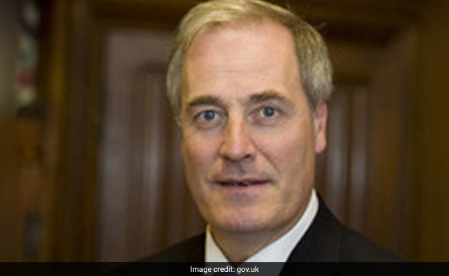 British Lord Who Resigned For Being Late Has Un-Resigned