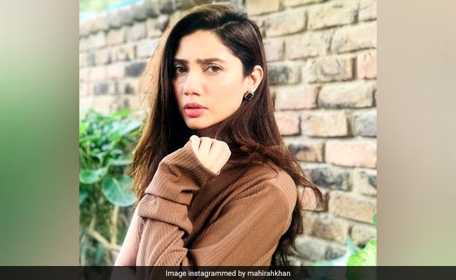 Mahira Khan किसिंग विवाद पर भड़कीं, Video Viral होने पर दिया करारा जवाब Mahira Khan किसिंग विवाद पर भड़कीं, Video Viral होने पर दिया करारा जवाब