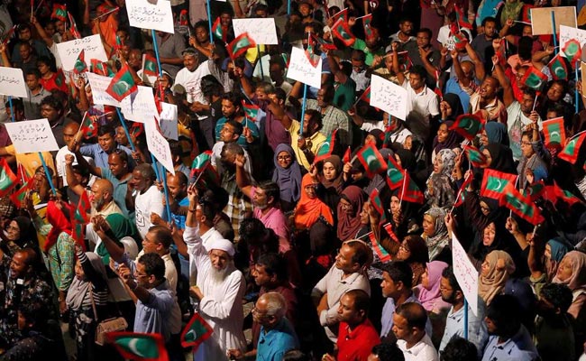 मालदीव में इमरजेंसी: पूर्व राष्ट्रपति ने कहा- भारत को दूत और सेना भेजनी चाहिए