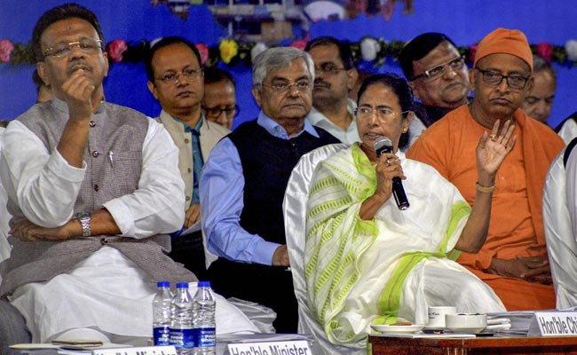 BJP's '<i>Acche Din</i>' Means Snatching People's Money, Defrauding Banks: Mamata Banerjee