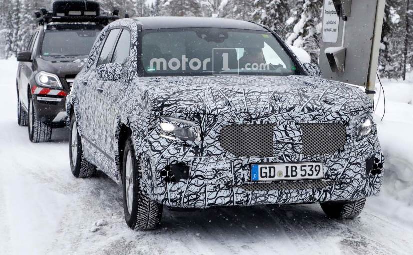 Mercedes-Benz GLB Spotted Testing With Production Parts