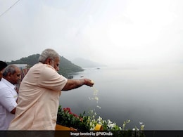 पीएम नरेंद्र मोदी आज लबालब भर चुके सरदार सरोवर बांध पर मनाएंगे अपना 69 वां जन्मदिन पीएम नरेंद्र मोदी आज लबालब भर चुके सरदार सरोवर बांध पर मनाएंगे अपना 69 वां जन्मदिन