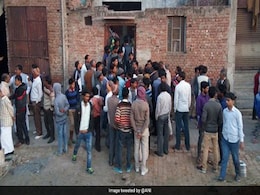 Stalker Hacks Woman To Death In Ghaziabad, Surrenders With Axe Stalker Hacks Woman To Death In Ghaziabad, Surrenders With Axe