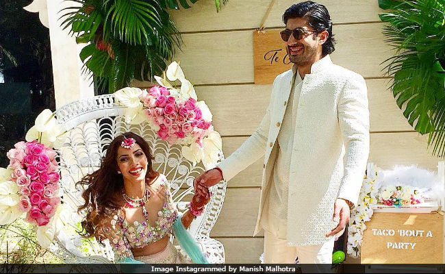 Inside Mohit Marwah's <i>Mehendi</i> Ceremony. See Pics And Videos